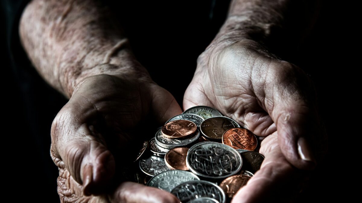 Bonus di Natale per i pensionati 2026: chi riceve i 154,94 euro