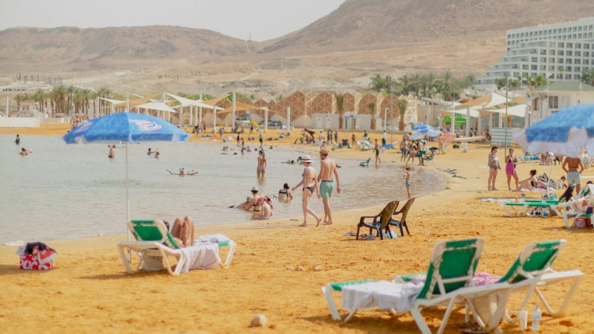 Caldo e turismo, l'estate rovente può costare 3,7 milioni di presenze