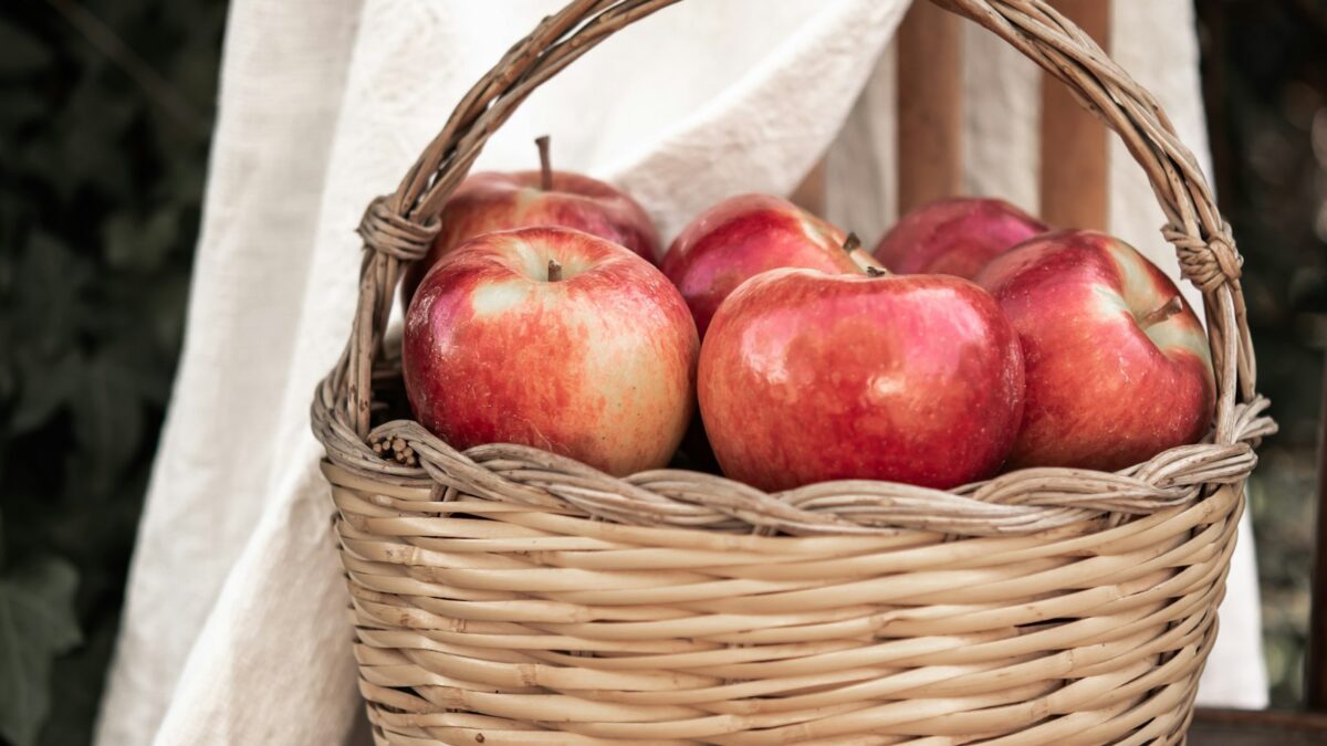 Come conservare le mele: in frigo, a temperatura ambiente e in freezer