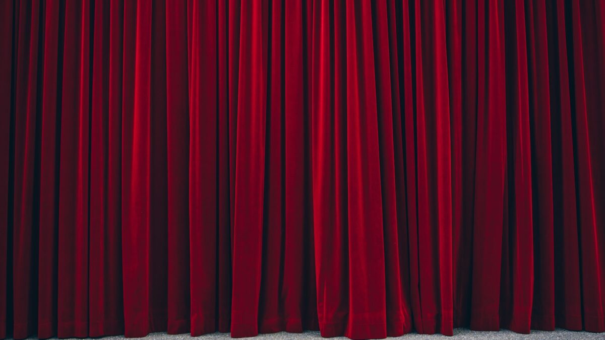 Dylan Dog Horror Show, l'Indagatore dell'Incubo a teatro: riapre l'Eliseo di Roma