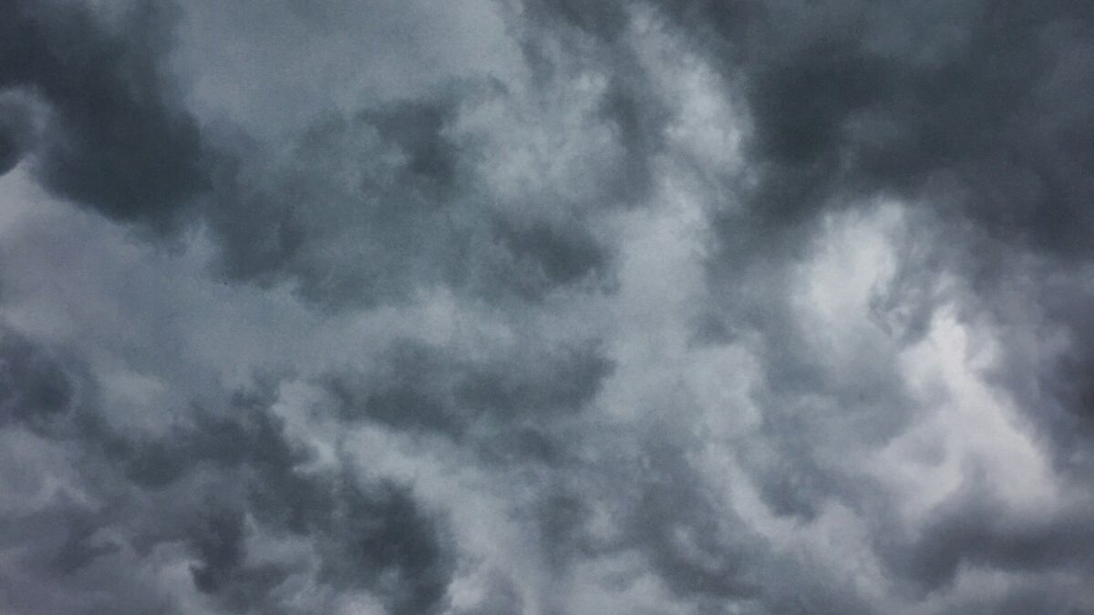 Meteo oggi 30 ottobre: piogge su Adriatico e Sud, allerta gialla in Puglia e Molise