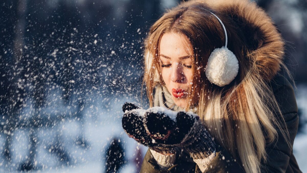 Perché viene la pelle d'oca? Dal freddo alla musica, cosa succede nel corpo