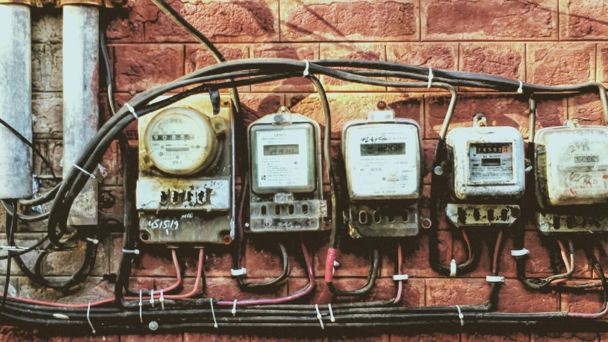 Reclamo bolletta luce e gas: come farlo, tempi di risposta e indennizzi