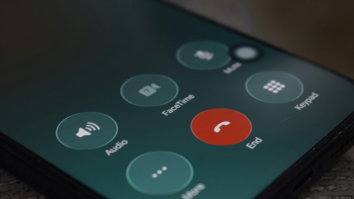 Telefonate mute: cosa sono, perché arrivano e come difendersi